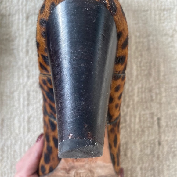 Veronica Beard Calf Hair Leopard Ankle Boots - size 7 - Picture 14 of 17